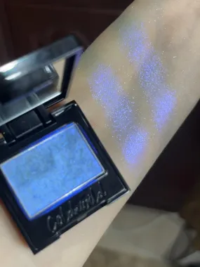 cold n wild eyeshadow glitter pigment sunsetgalaxy palemoom blue (blue dream)
