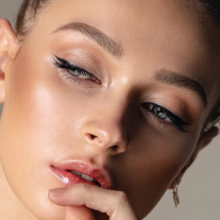 EYE OF HORUS - Brow Define