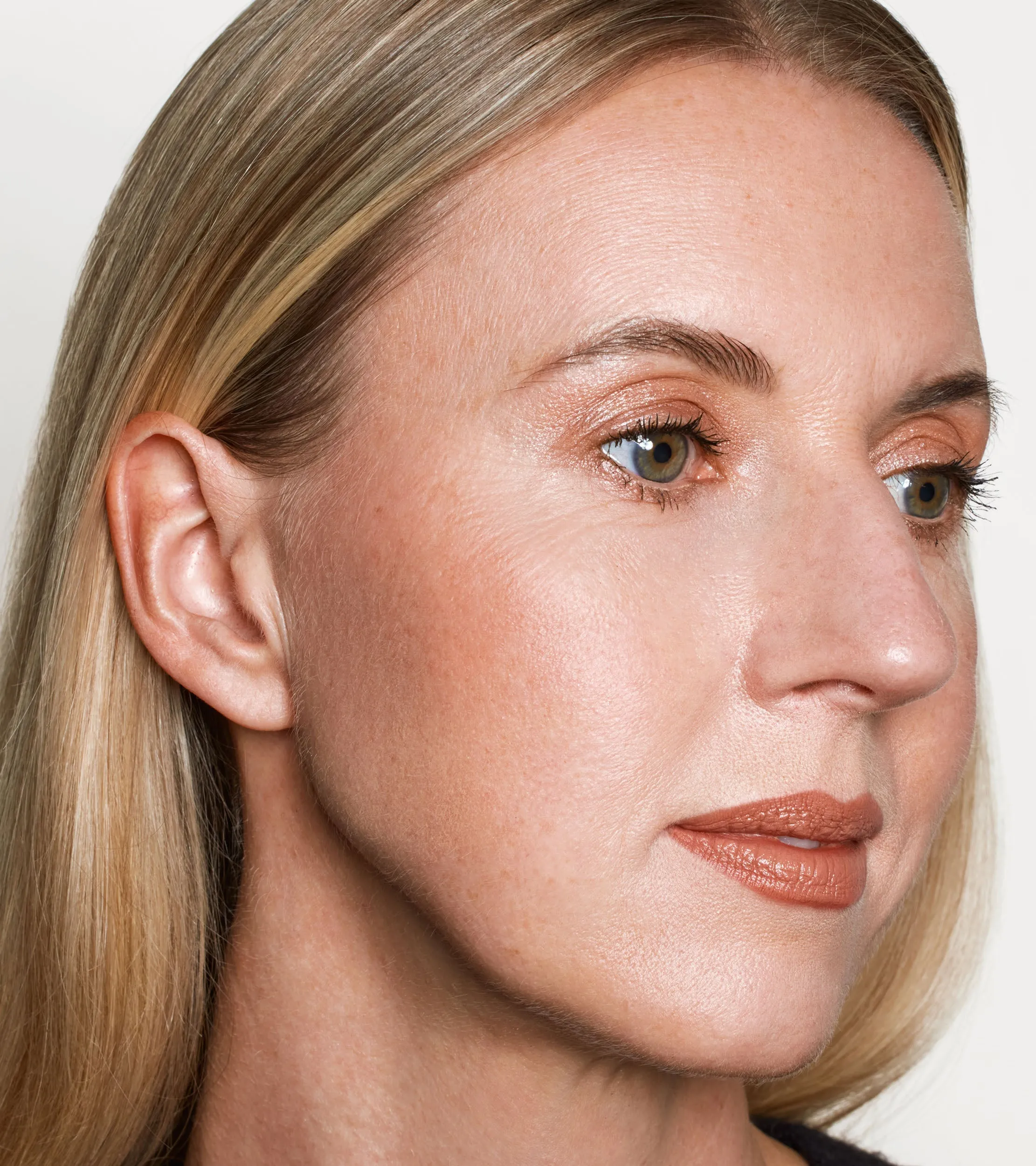 Eye Swipe Longwear 2-in-1 Shadow Liner (Happy Heather)
