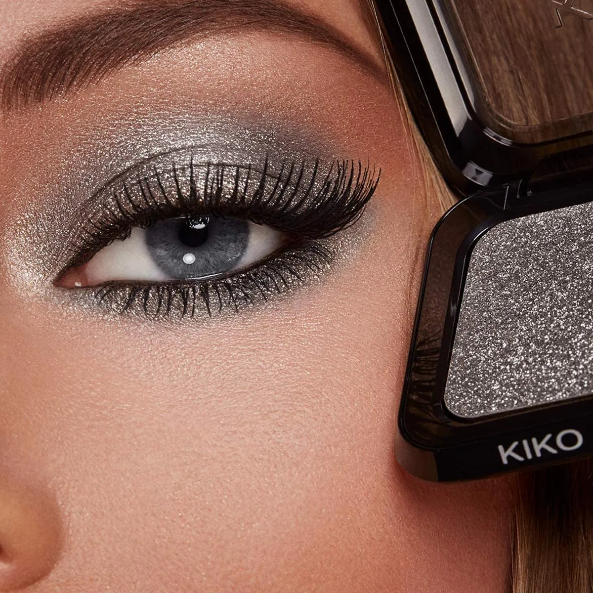 Glitter Shower Eyeshadow 01 | High-Coverage Glitter Eyeshadow