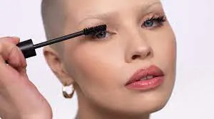 Lash Clash Extreme Volume Mascara